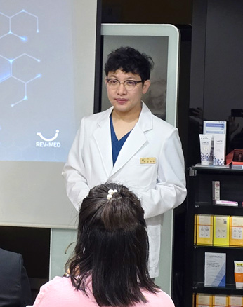 施術教育・講演 モデルライン交流 中国医療陣および関係者向け施術講演